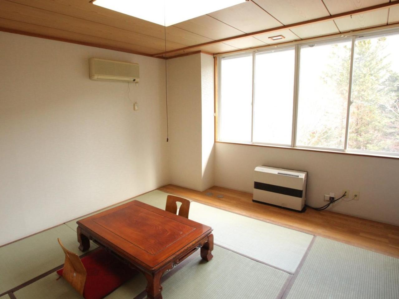 Отель Oirase Onsen Akari To Kaede Товада Экстерьер фото